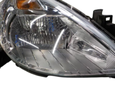 Nissan Tiida Headlight [R]